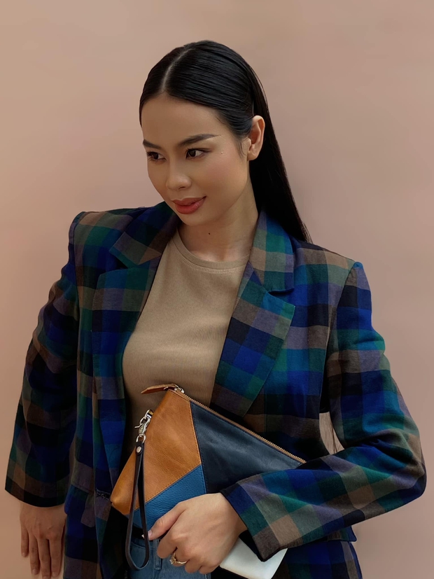 Thí sinh Miss Grand Vietnam gây tranh cãi với thái độ gây hấn trên thảm đỏ: MC 'chữa cháy' sự cố hớ hênh