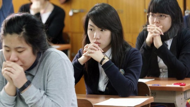 Giảm áp lực cho kỳ thi đại học kéo dài 8 tiếng, Hàn Quốc bỏ các câu hỏi hóc búa - Ảnh 3.