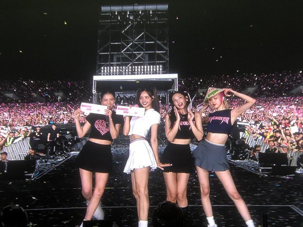 BTC chính thức mở bán vé concert BLACKPINK ngày 2 - Vé hạng đặc biệt cực hot, nhanh tay book ngay!