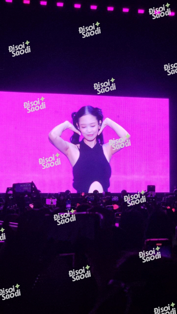 BLACKPINK gây sốt với màn trình diễn See Tình: Hoàng Thuỳ Linh không thể ngồi yên!