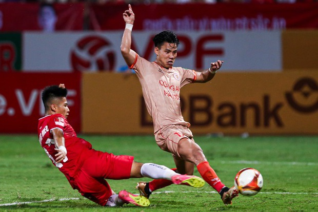 Hồ Tấn Tài gặp chấn thương, khó lòng Cao Anh Hùng Nhận cơ hội dẫn đầu BXH