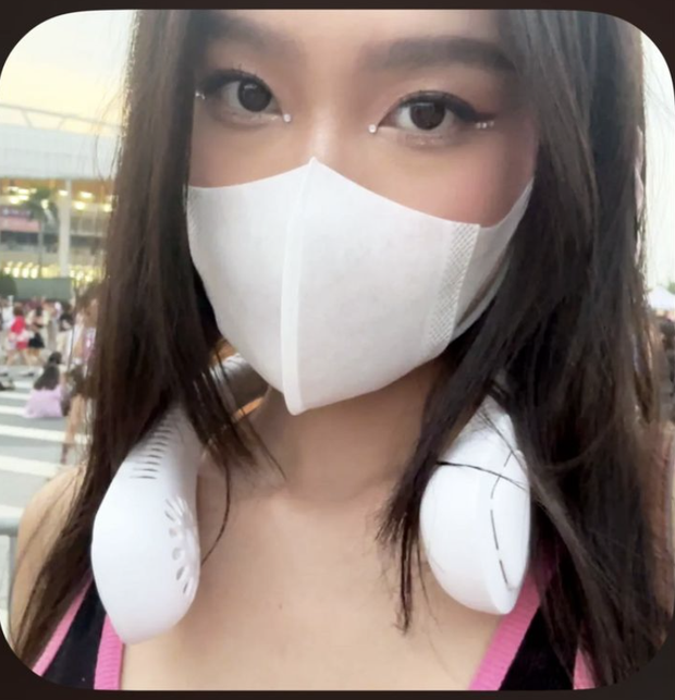 Chiêm ngưỡng ảnh xinh lung linh của Doãn Hải My và Mai Hà Trang sau concert của BLACKPINK