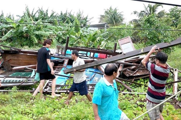 5 người tử vong, hàng trăm ngôi nhà bị hư hỏng vì mưa lũ, sạt lở - Ảnh 4.