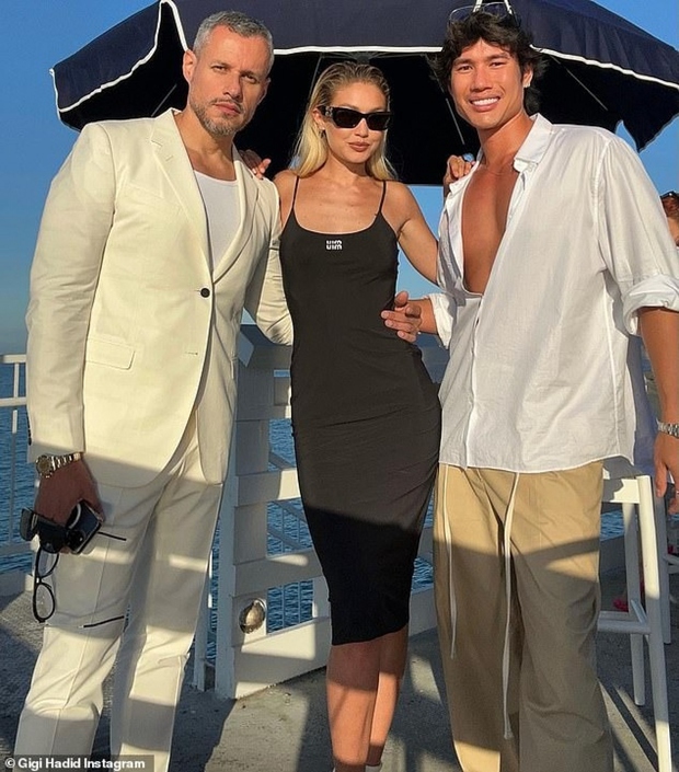 Gigi Hadid mê hoặc khán giả với vẻ đẹp lung linh, bỏ xa bê bối tàng trữ ma túy