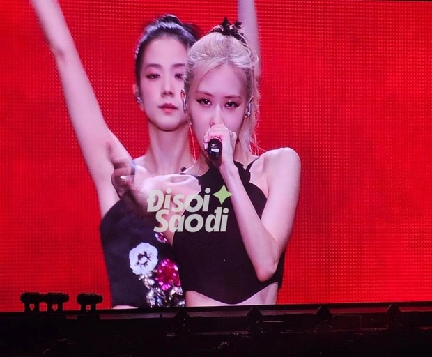 Đội quân fan nhí xem concert BLACKPINK: Hot girl Tây Hồ vui không muốn về, con gái 1 sao Việt ngỡ như đang mơ - Ảnh 14.