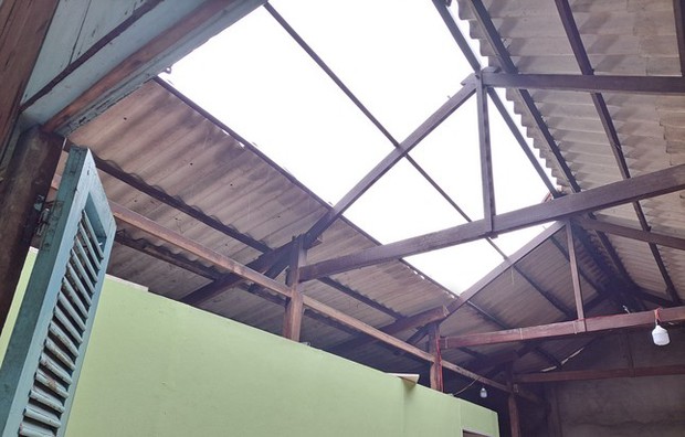 5 người tử vong, hàng trăm ngôi nhà bị hư hỏng vì mưa lũ, sạt lở - Ảnh 6.