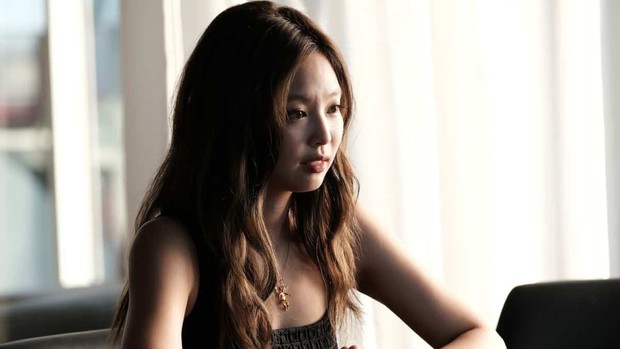 Cuộc nói chuyện gợi cảm của Jennie (BLACKPINK) trong tập cuối phim khiến xôn xao dư luận