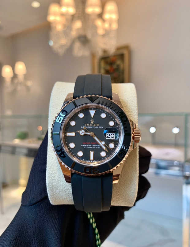 Chỉ có ở Dubai: Đánh rơi Rolex 1,6 tỷ xuống biển, huy động cả cảnh sát để lấy lại chỉ sau 30 phút - Ảnh 3.