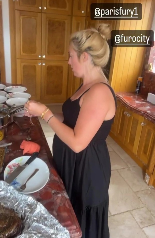 Nhà vô địch quyền anh thế giới chuẩn bị chào đón siêu phẩm con số 7