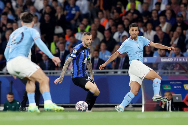 Cú đấm mới của Al Nassr: Ronaldo sẽ lấy lại danh hiệu mà Messi từng bỏ qua?