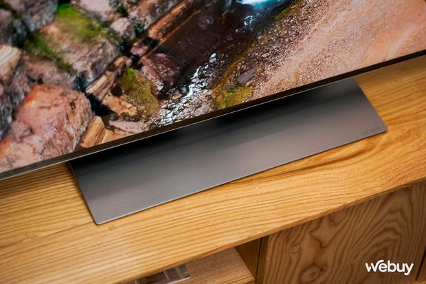 Ngắm siêu phẩm TV LG OLED G3 mới: Rẻ hơn nhưng sáng hơn nhờ công nghệ mới, thiết kế mỏng nhưng bền - Ảnh 7. Ngắm siêu phẩm TV LG OLED G3 mới: Rẻ hơn nhưng sáng hơn nhờ công nghệ mới, thiết kế mỏng nhưng bền - Ảnh 7.