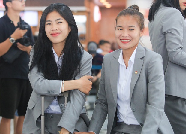 Huỳnh Như với khăn rằn thần sầu, tuyển nữ Việt Nam sẵn sàng hành trình chinh phục World Cup
