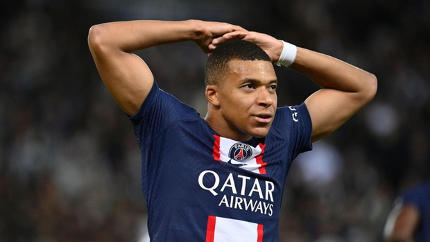 Kylian Mbappe gửi thông điệp sẽ ra đi hay gia hạn hợp đồng mới?
