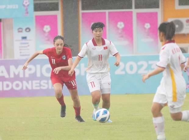 Hào quang của U19 nữ Việt Nam: Ghi mưa bàn thắng trước U19 Singapore