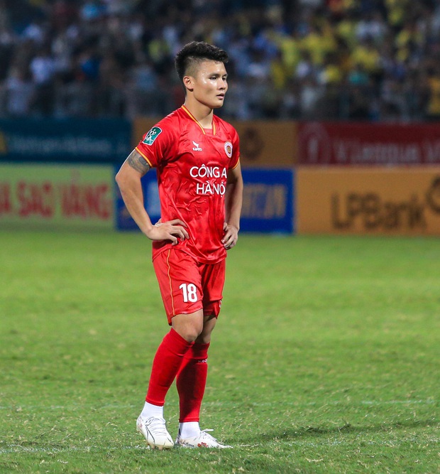 Quang Hải thất vọng vì cú đá hỏng penalty, CLB CAHN lâm nguy tại vòng 1/8 Cúp Quốc gia 2023