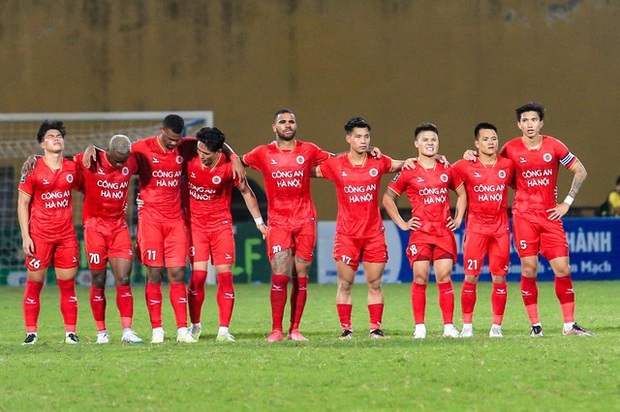 Quang Hải thất vọng vì cú đá hỏng penalty, CLB CAHN lâm nguy tại vòng 1/8 Cúp Quốc gia 2023
