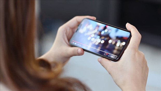 Nếu đã quá mệt mỏi với việc luôn phải chỉnh khóa hướng trên iPhone, mẹo nhỏ này có thể giúp bạn - Ảnh 1. Nếu đã quá mệt mỏi với việc luôn phải chỉnh khóa hướng trên iPhone, mẹo nhỏ này có thể giúp bạn - Ảnh 1.