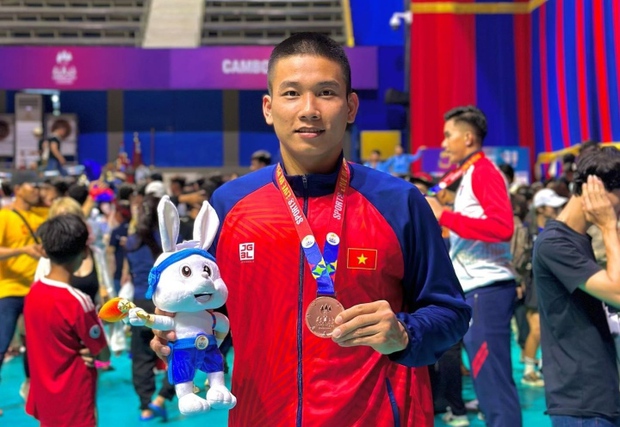 VĐV xúc xích bị cấm nhập cảnh, đội Việt Nam lâm nguy trong giải AVC Challenge Cup