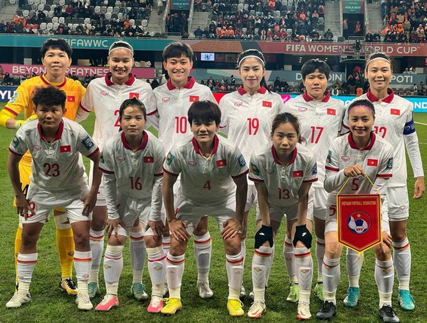 Kiểu đáng yêu ở World Cup: Thanh Nhã gục ngã nhưng không chùn bước trên sân cỏ