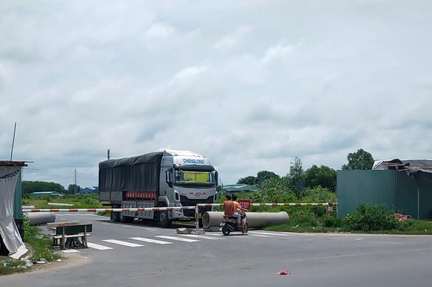 Vụ thi thể người đàn ông với hàng chục vết đâm: Bắt 2 nghi phạm - Ảnh 2.