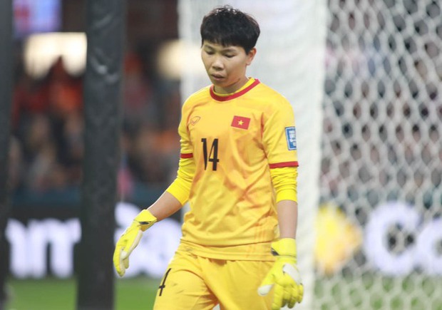 Kiểu đáng yêu ở World Cup: Thanh Nhã gục ngã nhưng không chùn bước trên sân cỏ