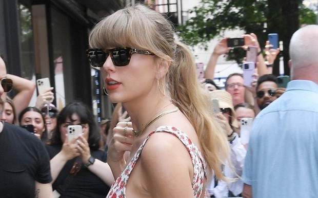Taylor Swift phát hành bản thu lại 1989 đầy bất ngờ
