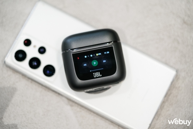 Đây là cặp tai nghe True Wireless với màn hình đầu tiên trên Thế giới - Ảnh 20. Đây là cặp tai nghe True Wireless với màn hình đầu tiên trên Thế giới - Ảnh 20.