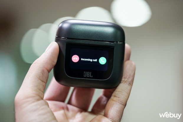 Đây là cặp tai nghe True Wireless với màn hình đầu tiên trên Thế giới - Ảnh 19. Đây là cặp tai nghe True Wireless với màn hình đầu tiên trên Thế giới - Ảnh 19.