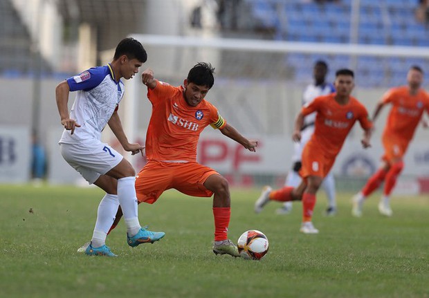 Những tình huống căng thẳng trong cuộc đua trụ hạng V-League 2023 vào ngày 11/8
