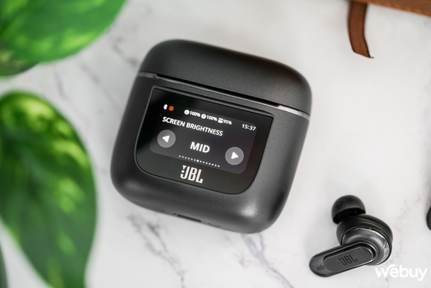 Đây là cặp tai nghe True Wireless với màn hình đầu tiên trên Thế giới - Ảnh 10. Đây là cặp tai nghe True Wireless với màn hình đầu tiên trên Thế giới - Ảnh 10.