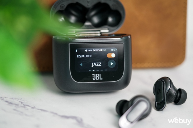 Đây là cặp tai nghe True Wireless với màn hình đầu tiên trên Thế giới - Ảnh 7. Đây là cặp tai nghe True Wireless với màn hình đầu tiên trên Thế giới - Ảnh 7.