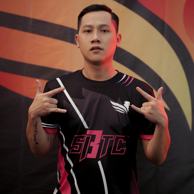 Thầy Giáo Ba: Người hùng của cộng đồng VCS sau SE rời xa trường đấu LMHT