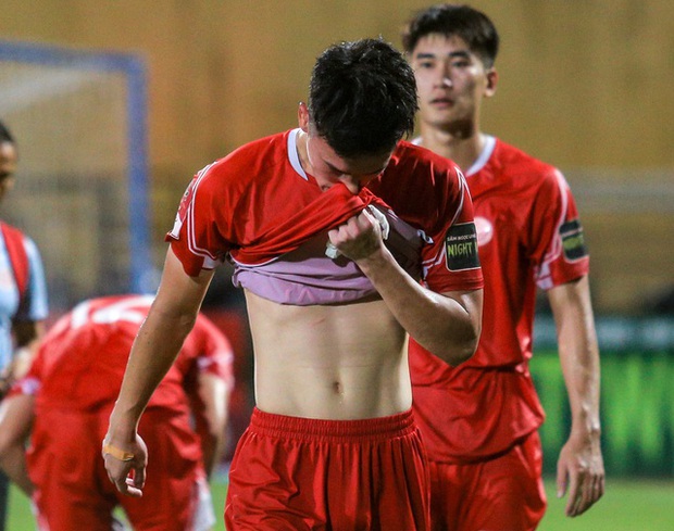 Báo chính thức: Hoàng Đức xúc động, rơi nước mắt vì Viettel đánh mất ngôi vô địch VLeague 2023