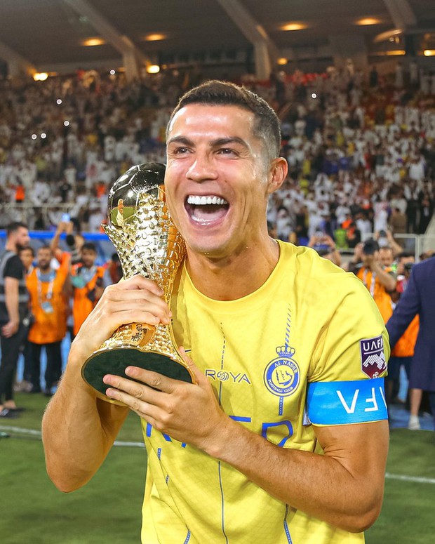 Ronaldo gây tranh cãi với danh hiệu cầu thủ xuất sắc nhất Ả Rập Champions Cup