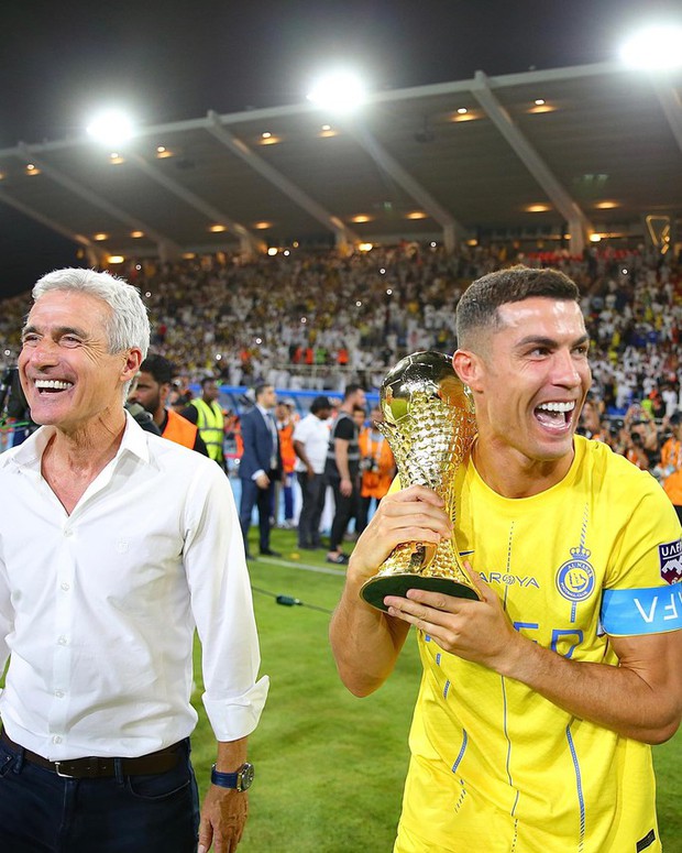 Ronaldo gây tranh cãi với danh hiệu cầu thủ xuất sắc nhất Ả Rập Champions Cup