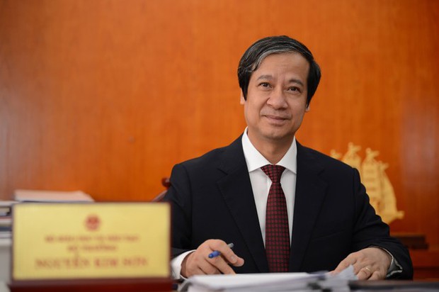 Bộ trưởng Bộ GD&ĐT Nguyễn Kim Sơn: Hơn 40.000 giáo viên bỏ việc, khó chồng khó - Ảnh 1.