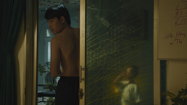 Bên Trong Vỏ Kén Vàng: Bộ phim đầu tay đầy khiêu khích và bí ẩn của đạo diễn Việt đoạt giải Cannes - Ảnh 1.