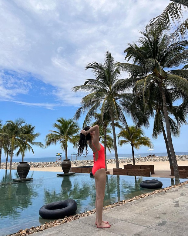 Sohee (Wonder Girls) khiến fan mê mẩn với bộ bikini táo bạo tại Nha Trang, thu hút hơn 12000 lượt click