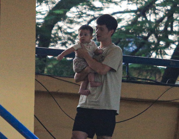 Trung vệ Đình Trọng: Tình cha, tình vợ cùng đam mê bóng đá