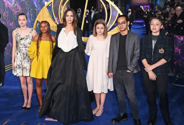 Angelina Jolie hired her 15-year-old daughter Vivienne as her assistant, bringing her into showbiz for the second time after the role of child star Maleficent? - Photo 5.