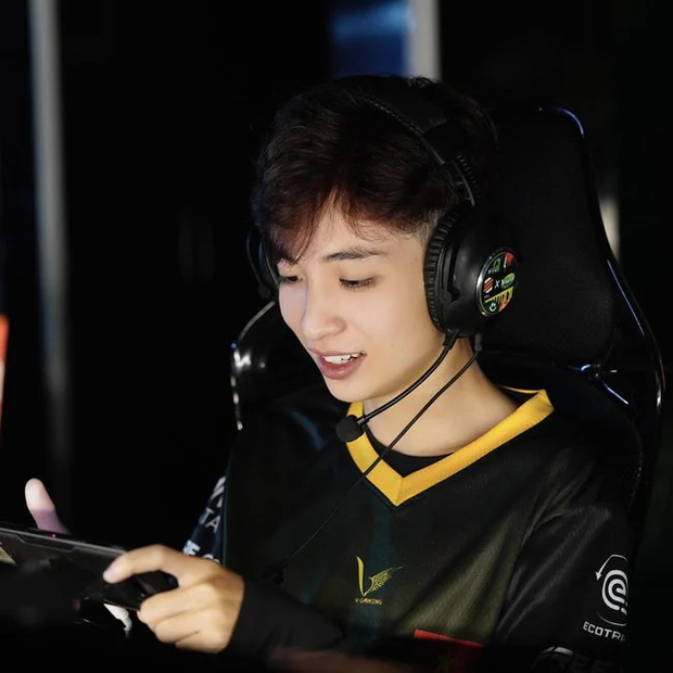 Bộ đôi Free Fire 'đốt mắt' fan hâm mộ khi thể hiện tài năng hơn cả mong đợi