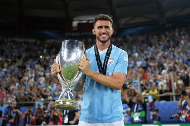 Vụ chuyển nhượng đình đám: Liverpool muốn chiếm ngôi MU, Al Nassr quyết đấu Man City