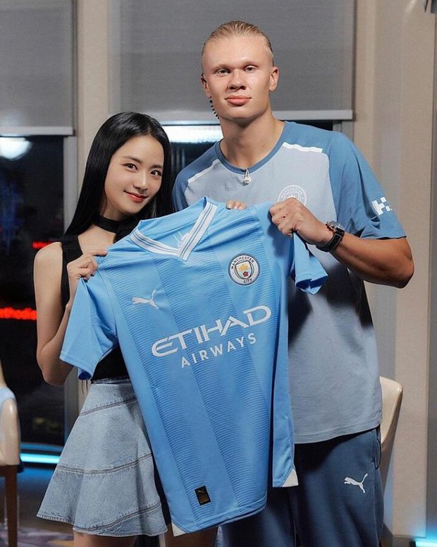 Video Jisoo (BlackPink) chia sẻ bí quyết vũ đạo nở hoa cùng Haaland, thu hút hàng triệu lượt xem