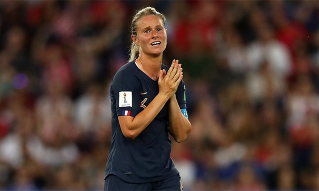 Các cầu thủ nữ đình đám giàu nhất tại World Cup 2023: Tỏa sáng với quần áo thời thượng