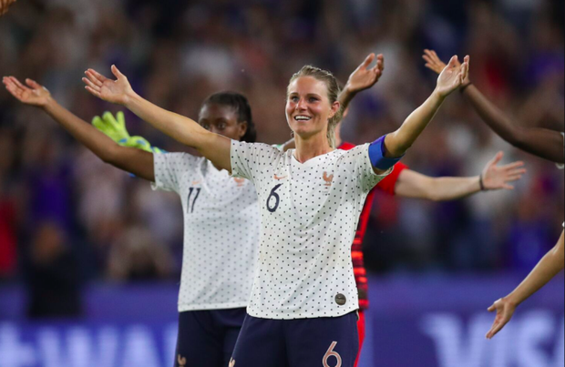 Các cầu thủ nữ đình đám giàu nhất tại World Cup 2023: Tỏa sáng với quần áo thời thượng