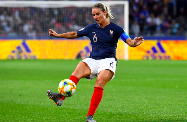 Các cầu thủ nữ đình đám giàu nhất tại World Cup 2023: Tỏa sáng với quần áo thời thượng