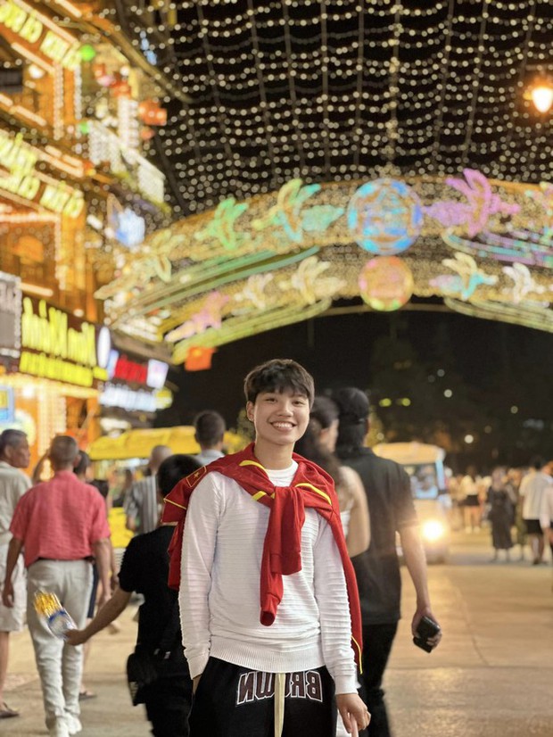 Nữ cầu thủ Việt Nam làm mưa làm gió tại Sa Pa - Ai sở hữu vẻ đẹp hút hồn hơn?