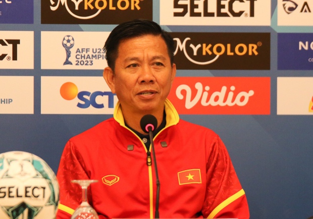 Cầu thủ U23 Việt Nam mất tập trung, HLV Hoàng Anh Tuấn nổi giận - Ảnh 1.