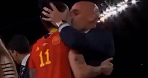 Chủ tịch LĐBĐ Tây Ban Nha bất ngờ đáp trả chỉ trích gay gắt về tình dục của cầu thủ: Bí mật bị tiết lộ!