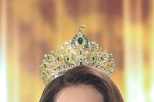 Hé lộ vương miện Miss Grand Vietnam 2023, fan sắc đẹp xuýt xoa: Xuất sắc hơn cả năm ngoái - Ảnh 4.
